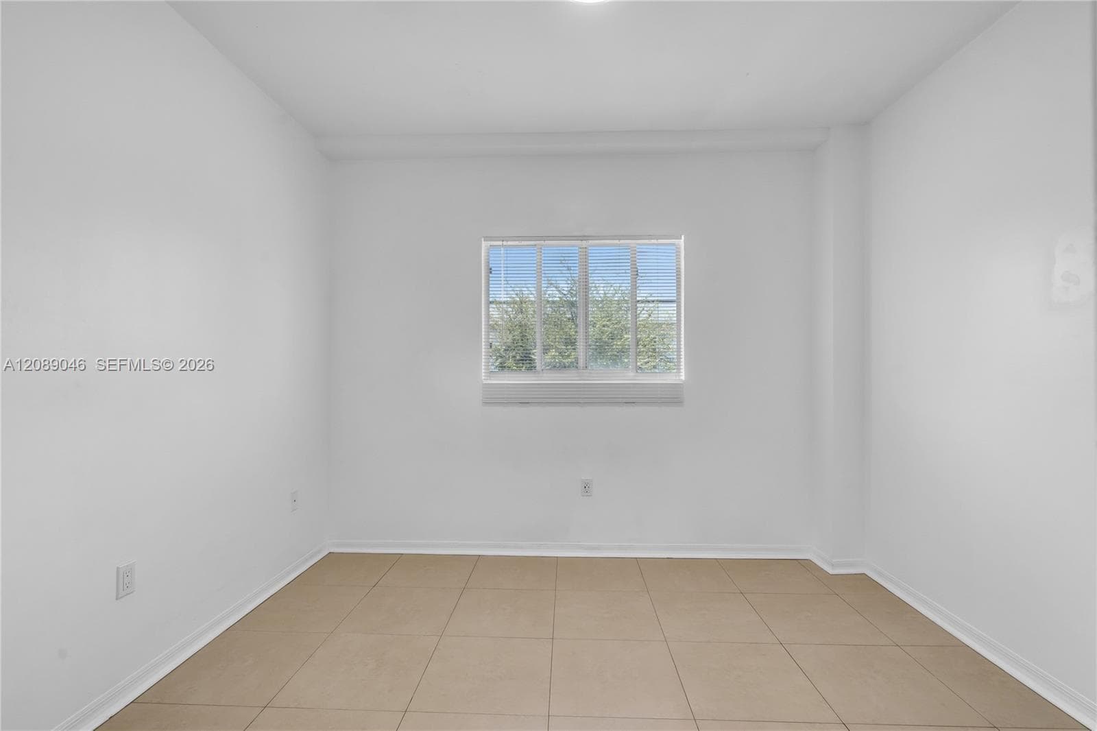CASTELLO III CONDO · #205 in Miami - Photo 12