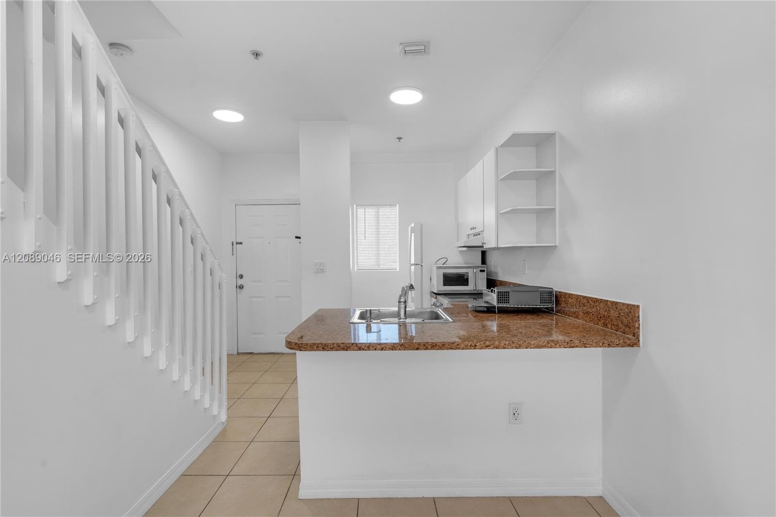 CASTELLO III CONDO · #205 in Miami - Photo 3