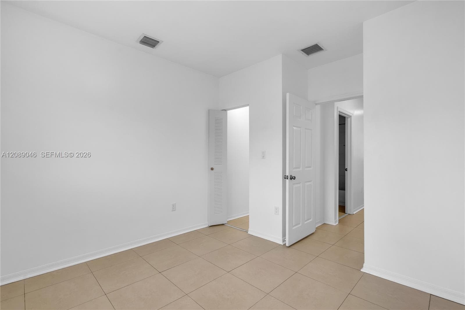 CASTELLO III CONDO · #205 in Miami - Photo 11