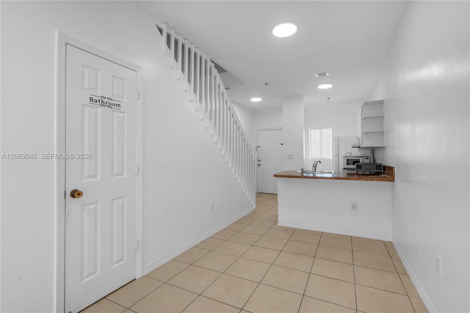 CASTELLO III CONDO · #205 in Miami - Photo 4