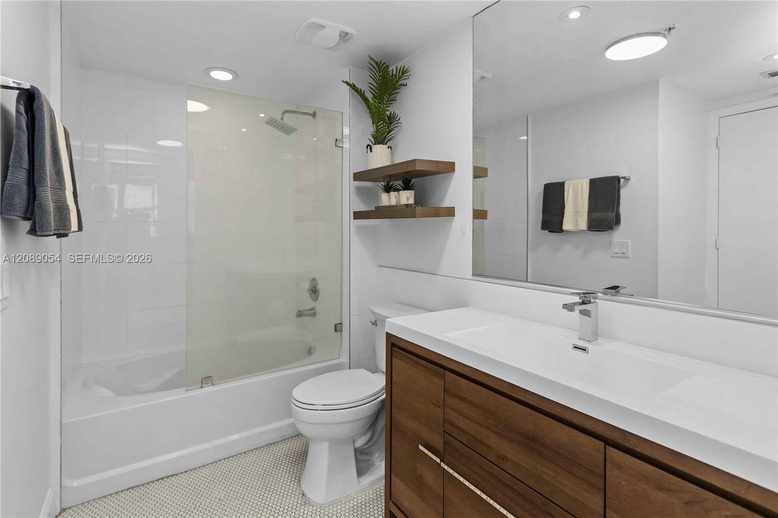 MIDTOWN LOFTS · #604 in Miami - Photo 14