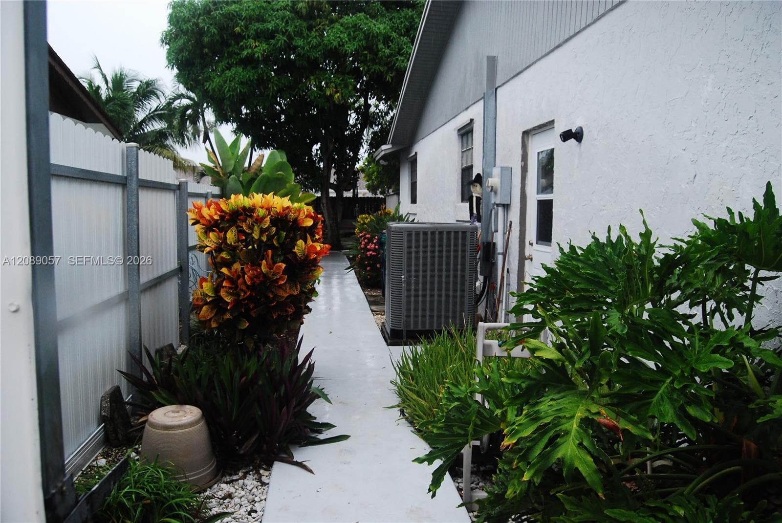 10815 SW 165th Ter photo 36