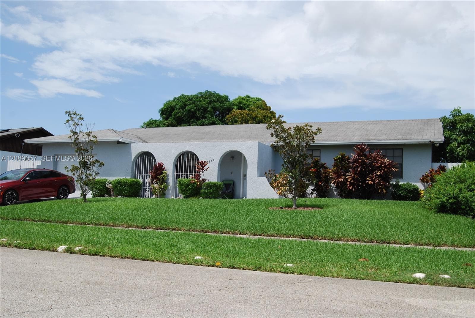 10815 SW 165th Ter photo 4
