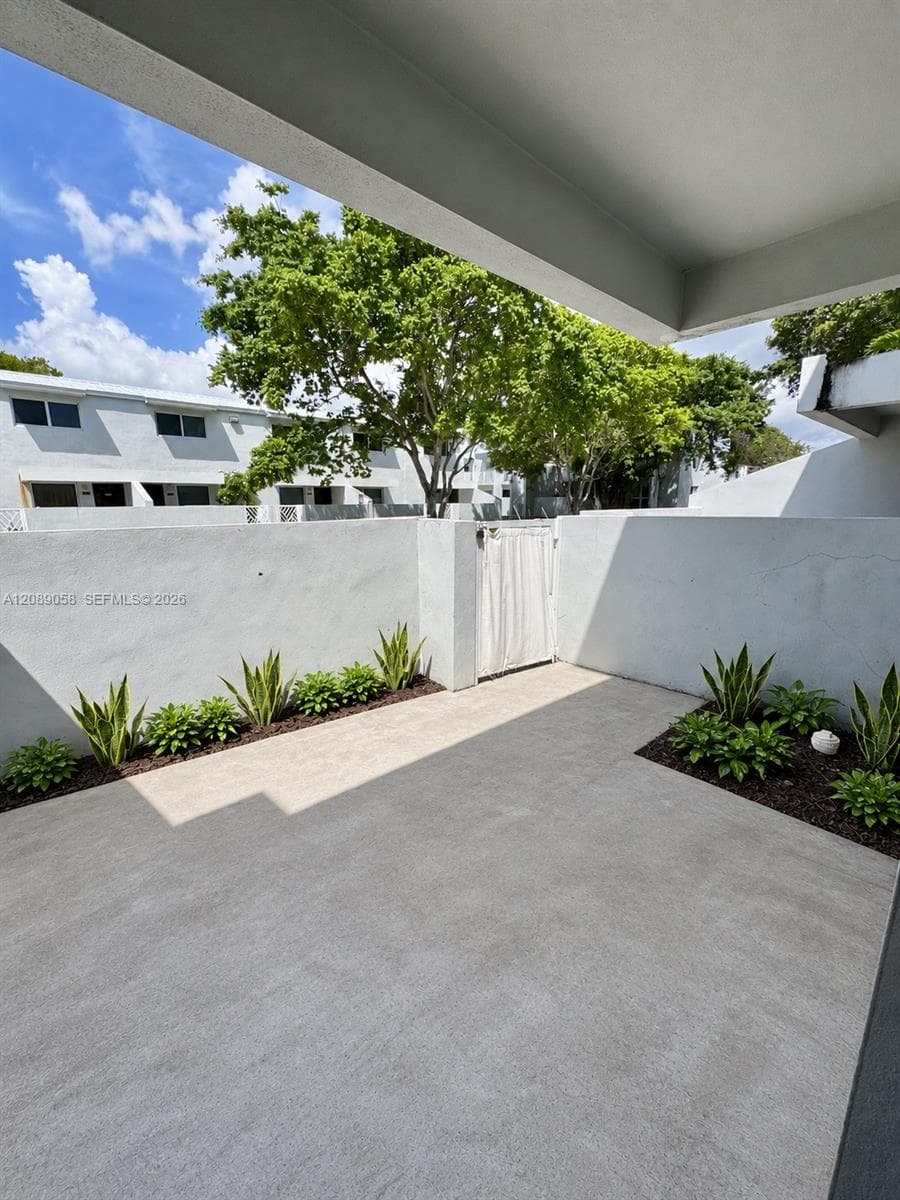 TOWN PARK PLAZA NORTH · #323 in Miami - Photo 1