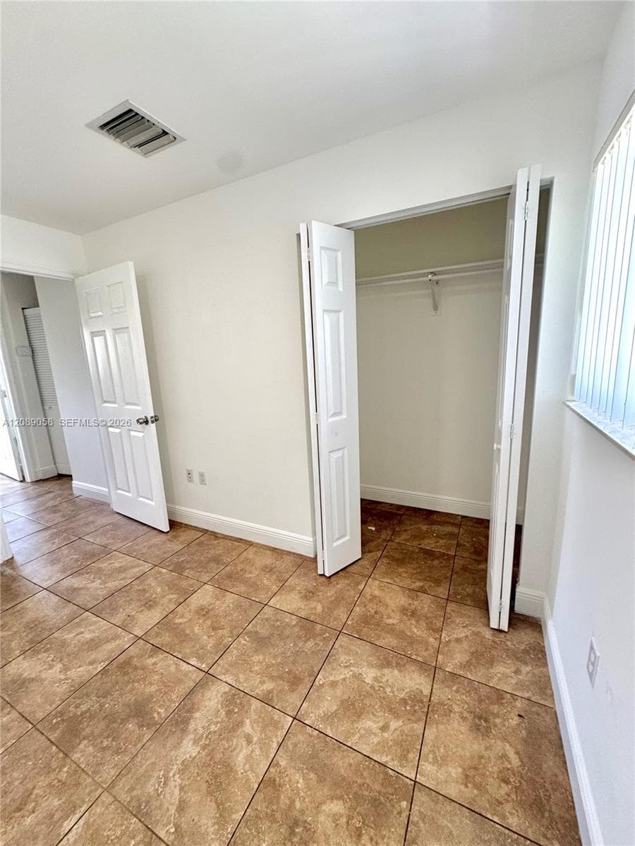 TOWN PARK PLAZA NORTH · #323 in Miami - Photo 10