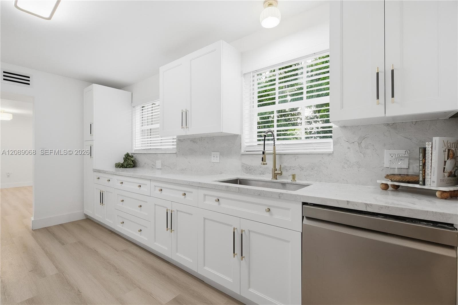 16010 SW 100th Ct photo 4