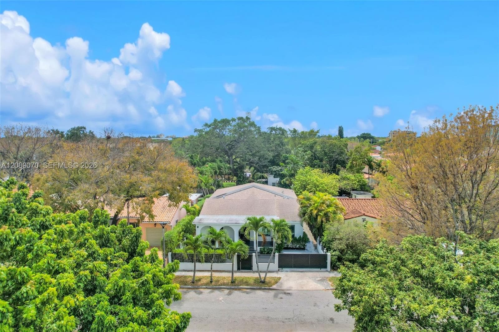 1430 SW 18th St photo 12