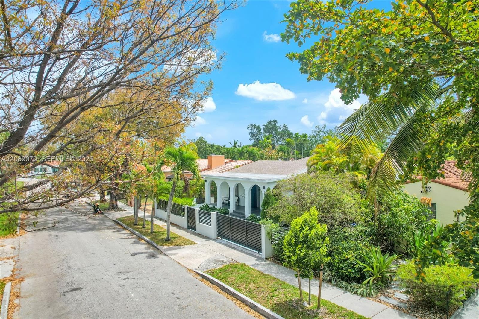 1430 SW 18th St photo 11