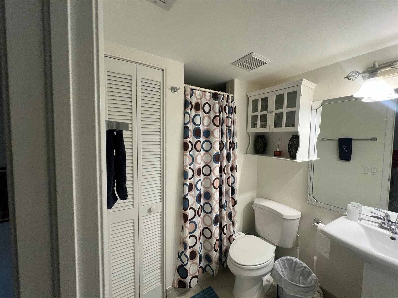 2nd Bathroom