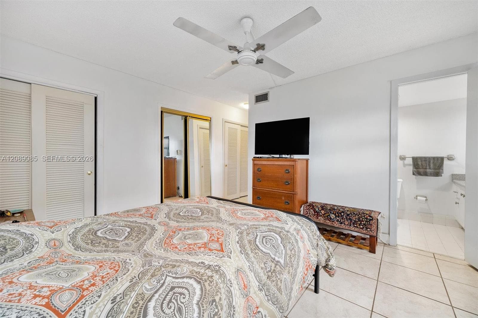 Meadowbrook 500 · #601 in Hallandale Beach - Photo 14