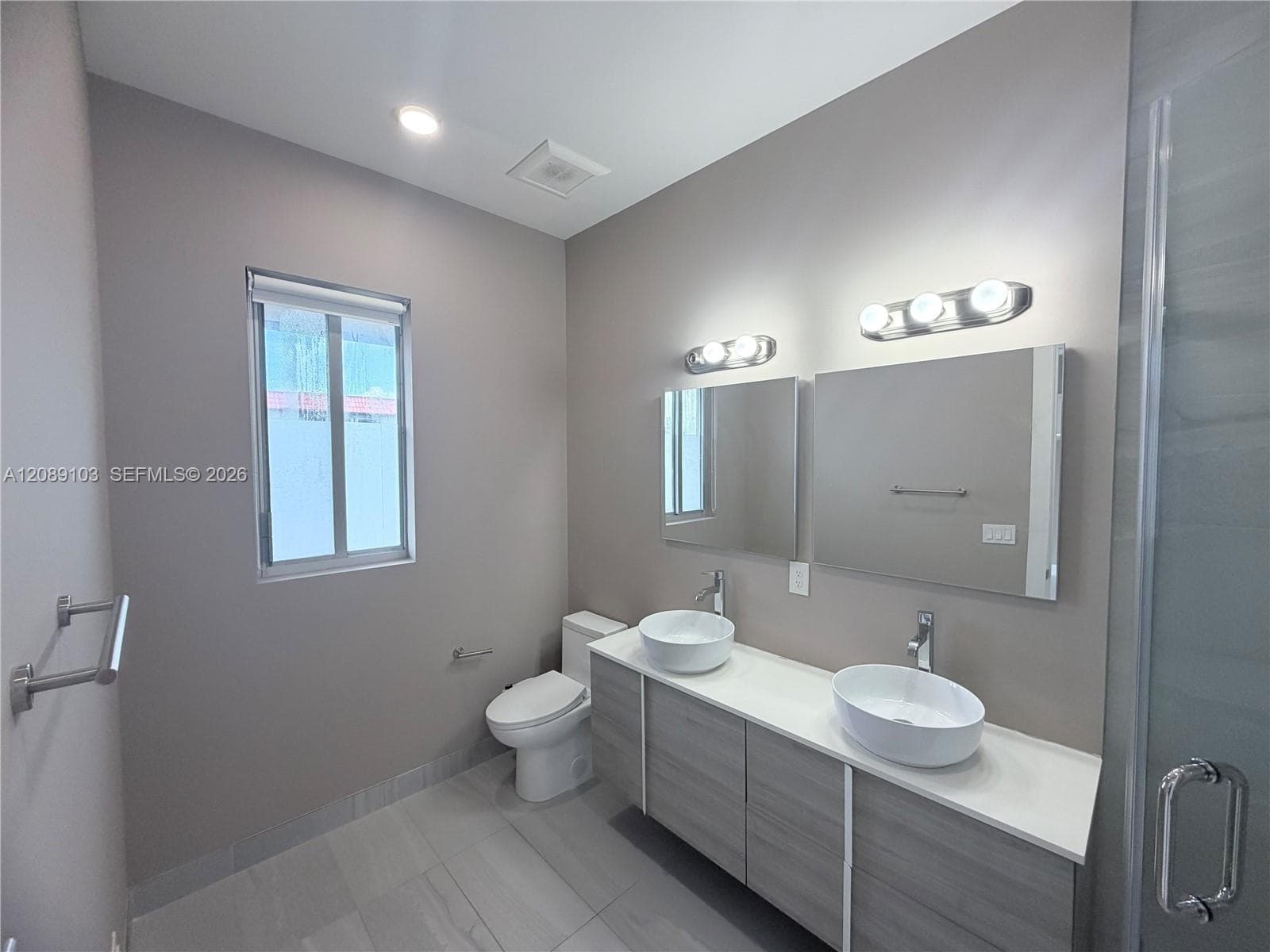 612 NE 12th Ave #612 photo 7