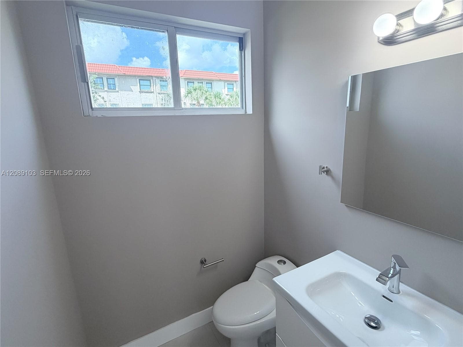 612 NE 12th Ave #612 photo 5