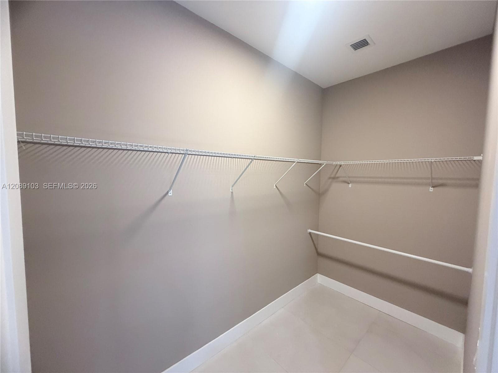 612 NE 12th Ave #612 photo 9