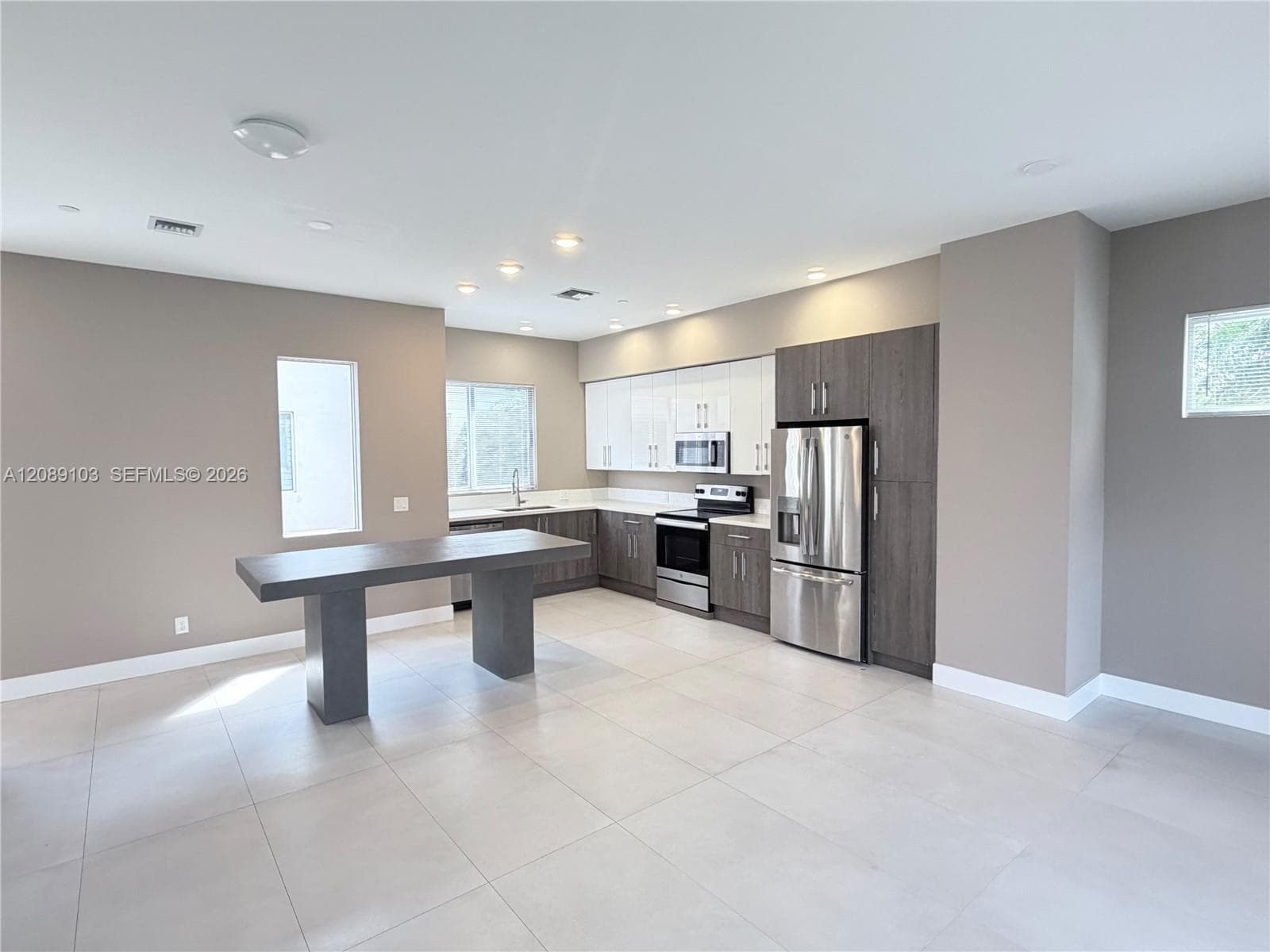 612 NE 12th Ave #612 photo 8