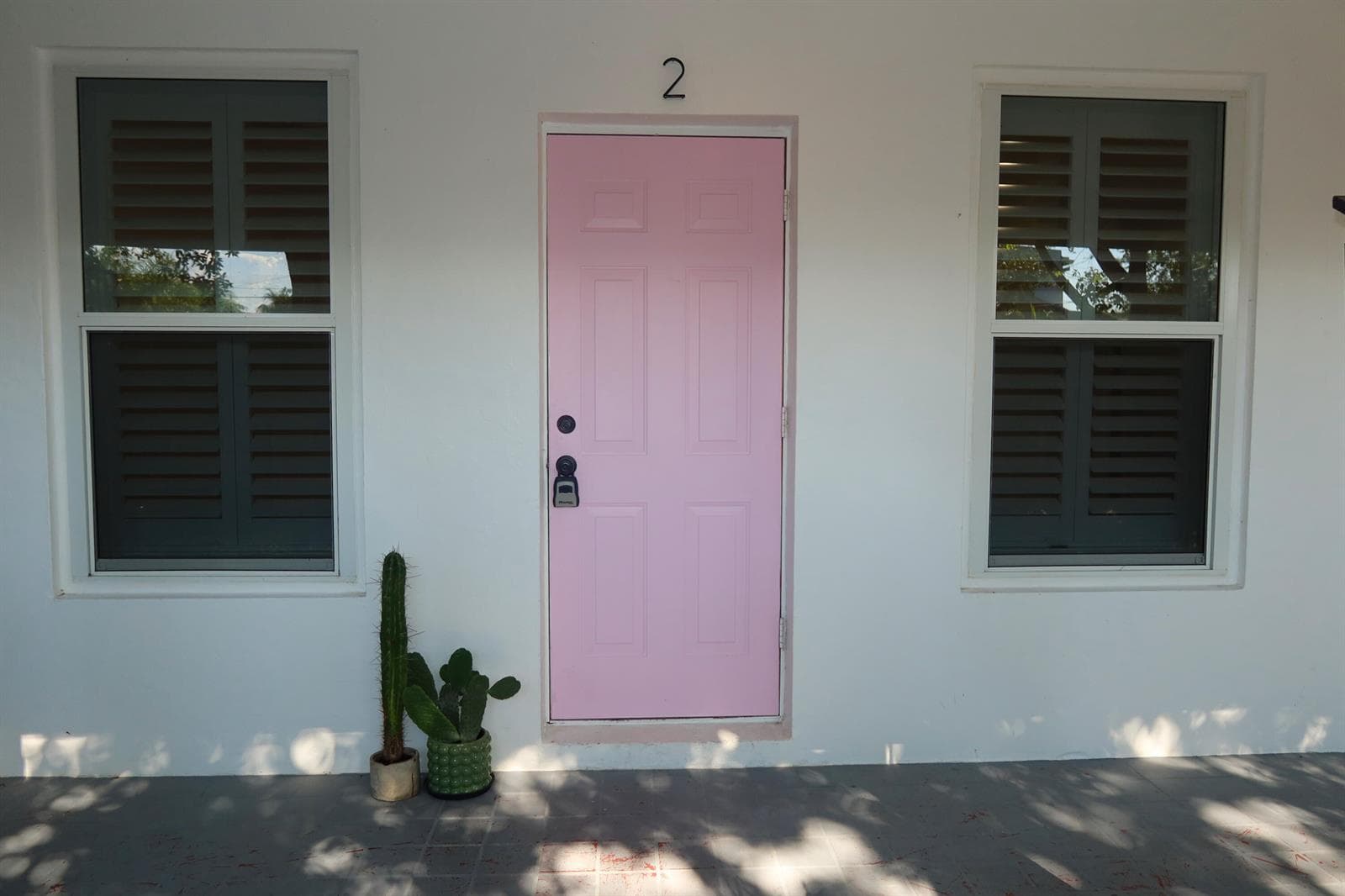 614 Palm St. Apt 2 West Palm Beach 33401