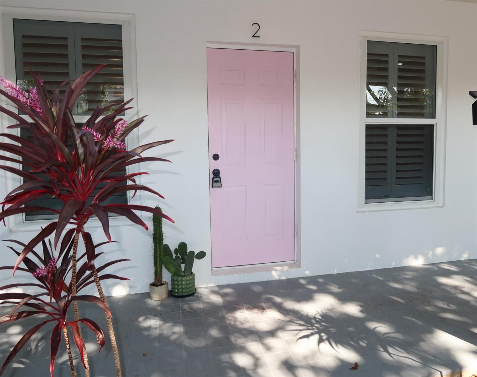 614 Palm St. Apt 2 West Palm Beach 33401