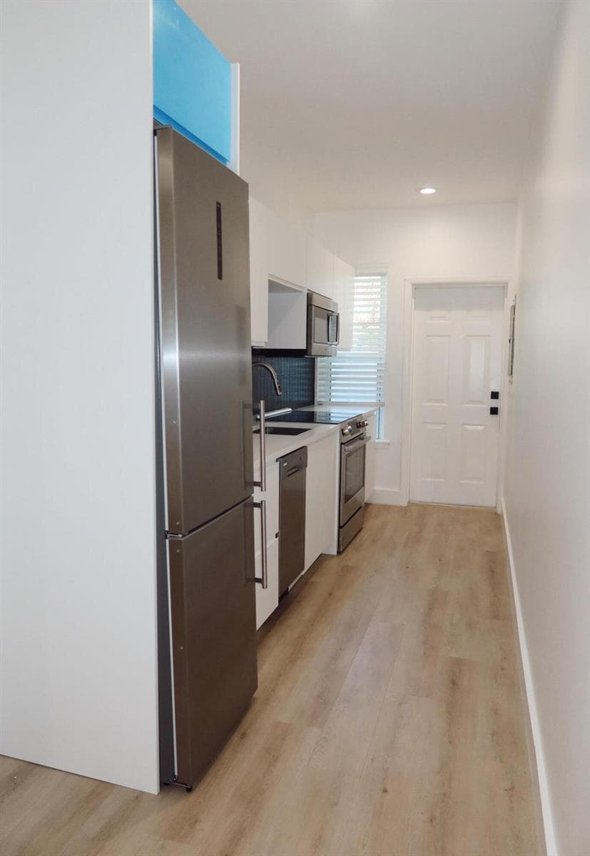 614 Palm St. Apt 2 West Palm Beach 33401