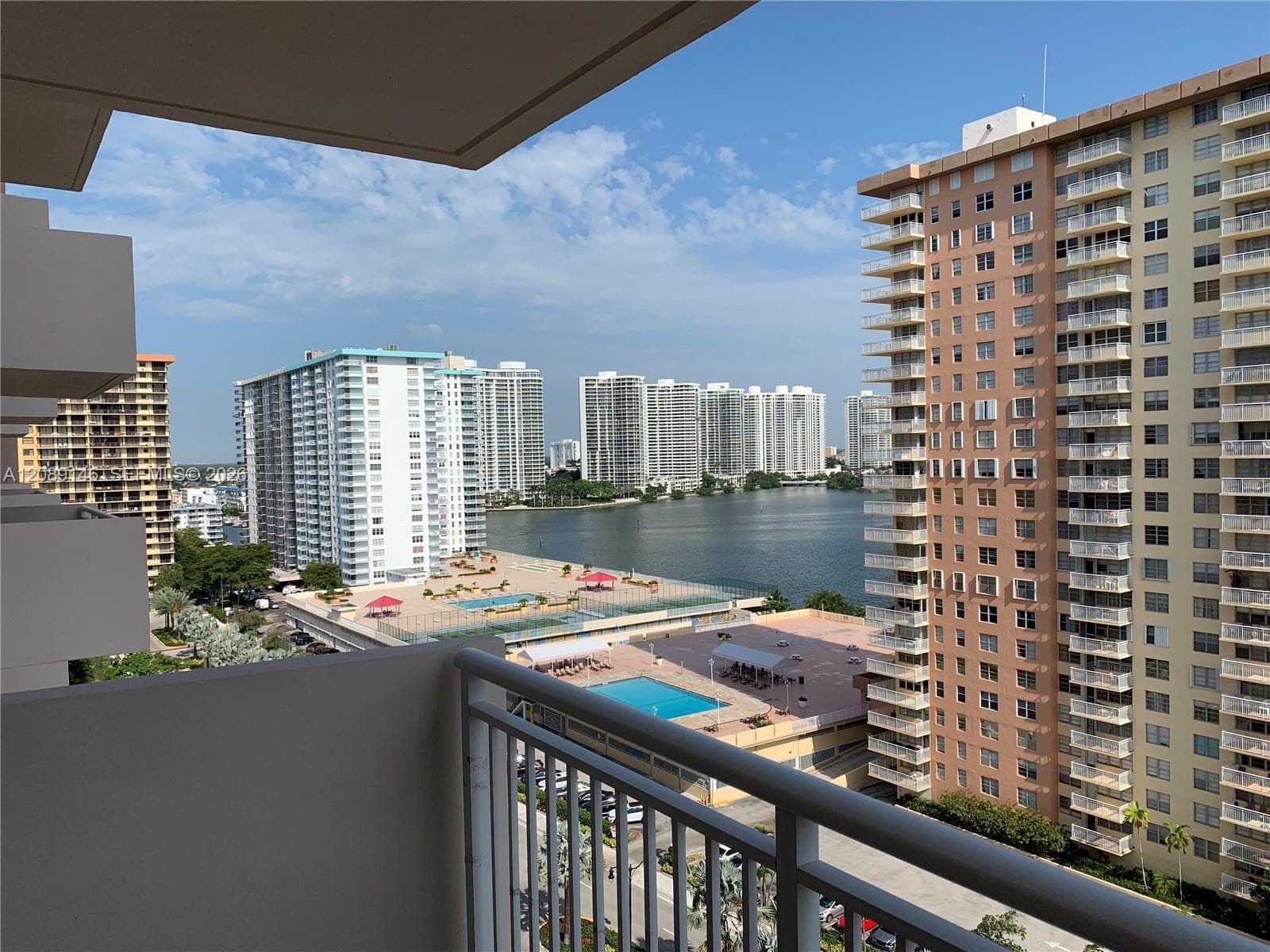 WINSTON TOWERS 100 CONDO · #1406 in Sunny Isles Beach - Photo 13
