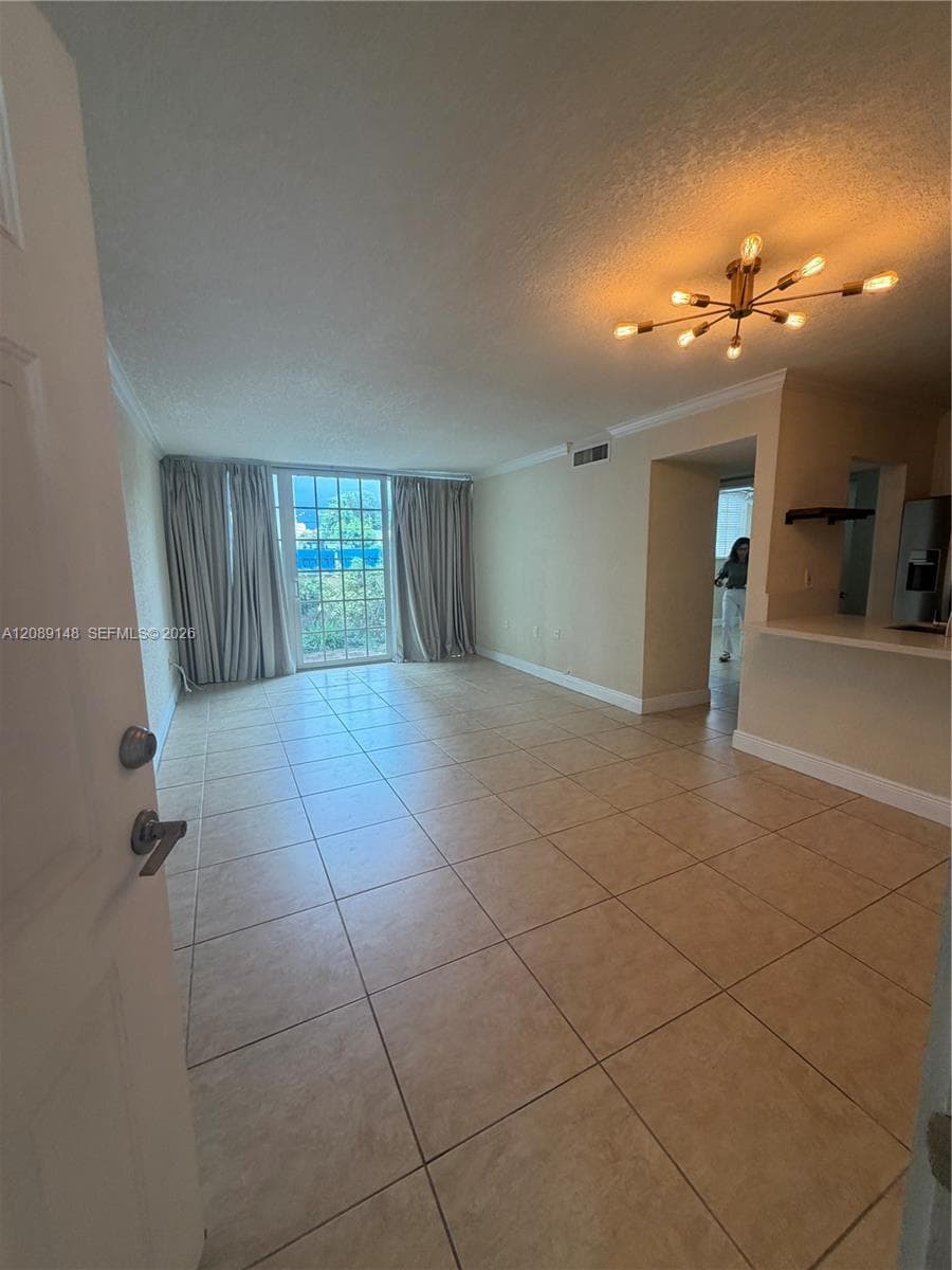 MADEIRA VILLAGE CONDO · #102 in Coral Gables - Photo 3