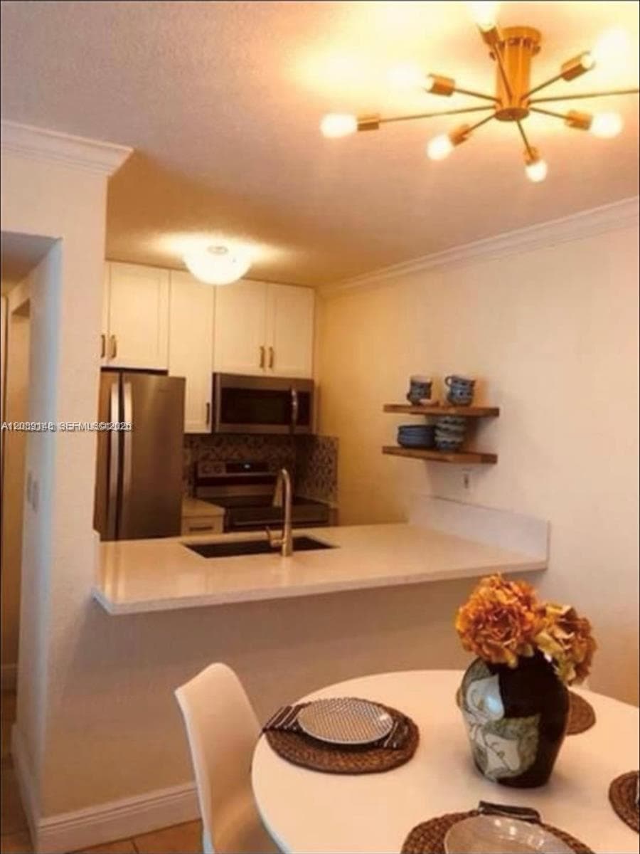 MADEIRA VILLAGE CONDO · #102 in Coral Gables - Photo 11
