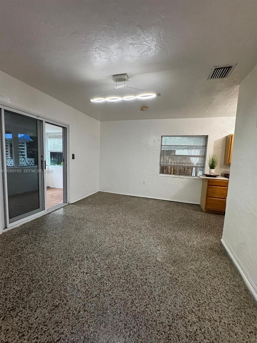 1416 SW 27th St photo 22