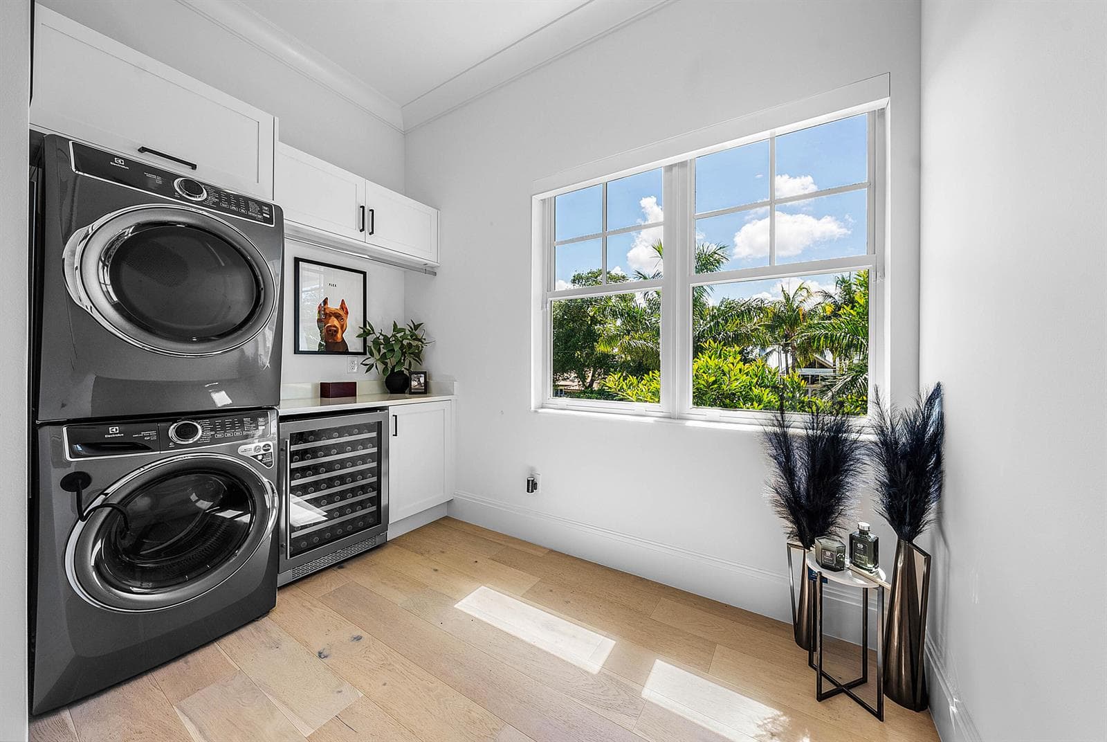 Upper Level Laundr Room