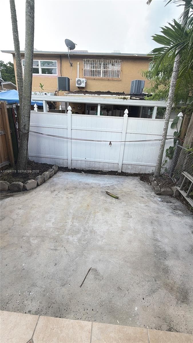 10962 SW 4th St #I2 photo 33