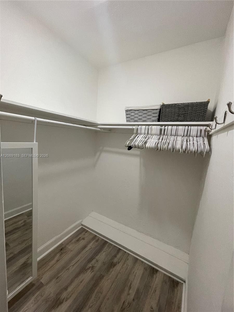 EL CHIOGGIOTTO CONDO · #10 in Miami Beach - Photo 7