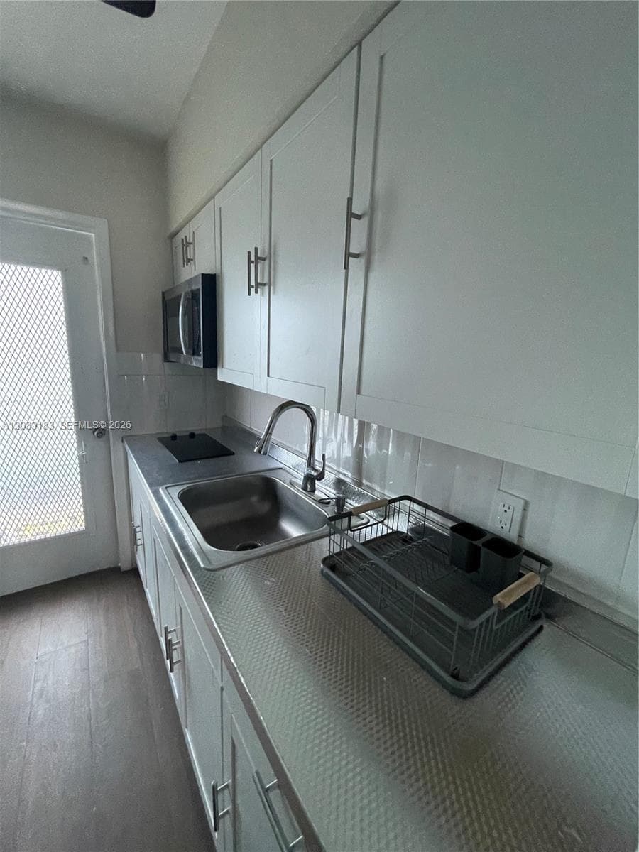 EL CHIOGGIOTTO CONDO · #10 in Miami Beach - Photo 8