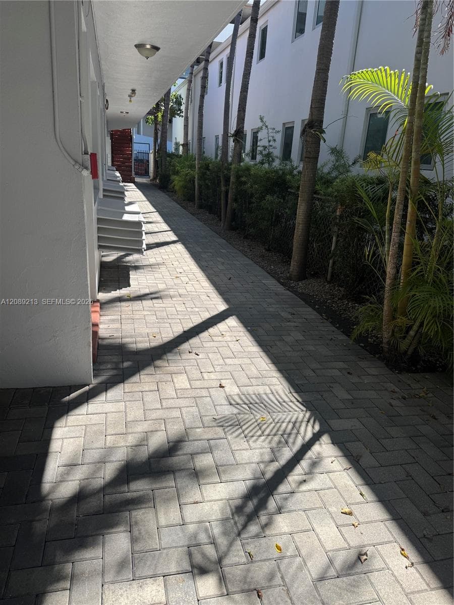 LINCOLN ROAD VILLAS EAST · #10 in Miami Beach - Photo 12
