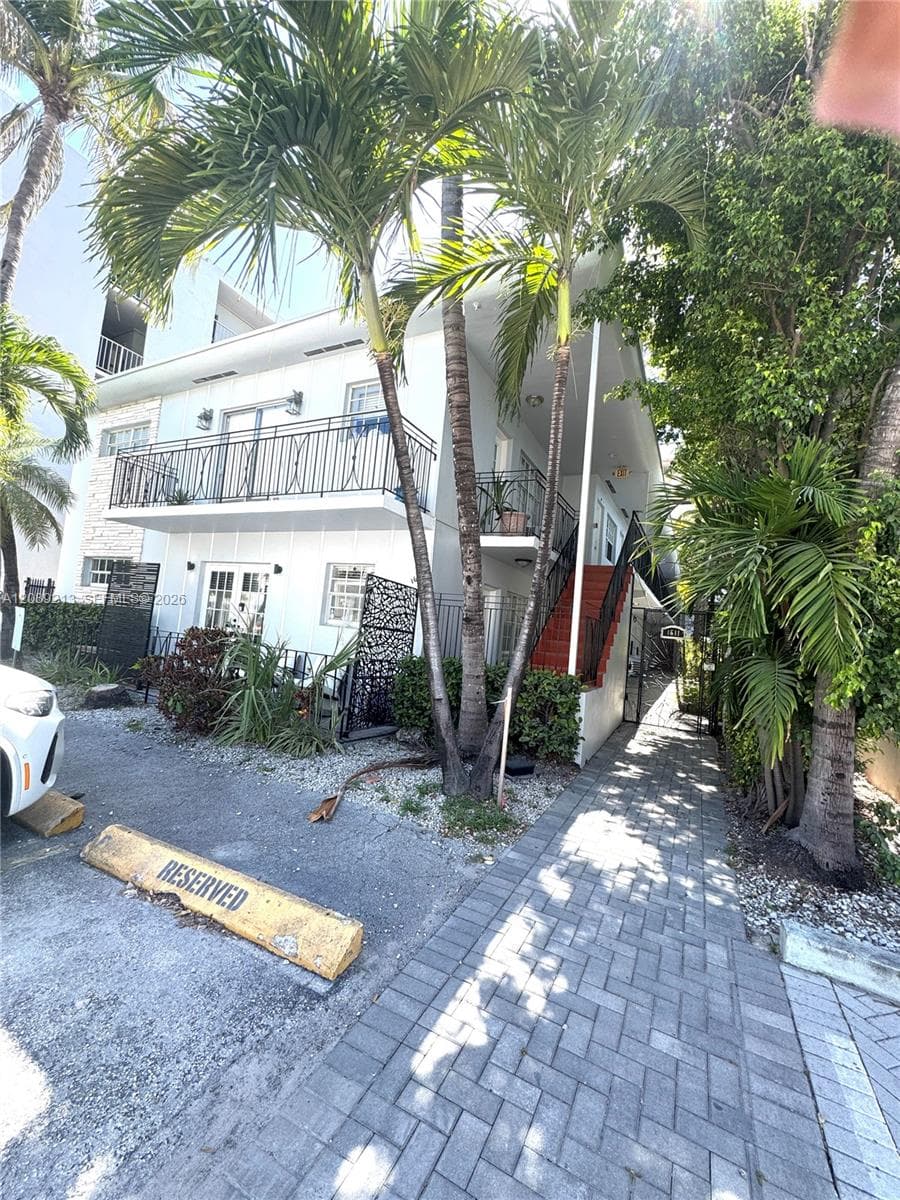 LINCOLN ROAD VILLAS EAST · #10 in Miami Beach - Photo 10