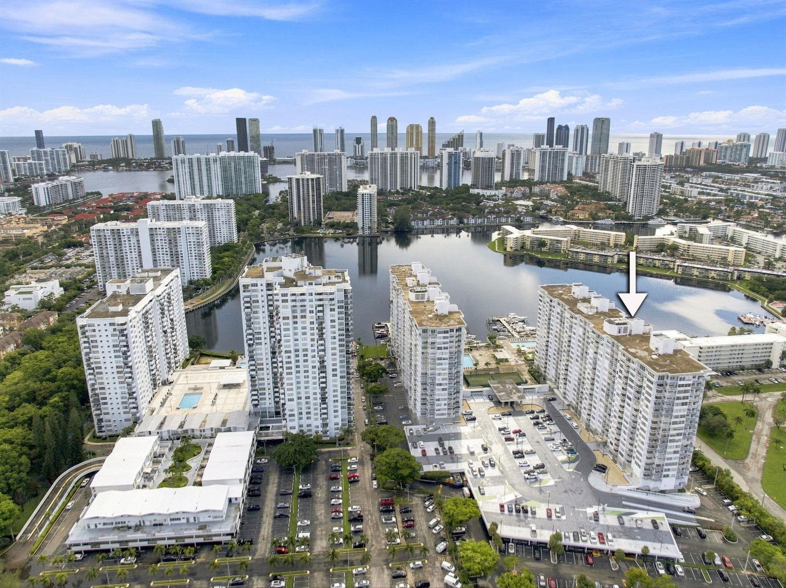1-web-or-mls-18021-biscayne-blvd-901