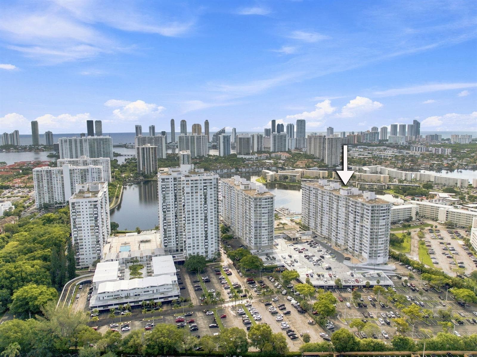 44-web-or-mls-18021-biscayne-blvd-901