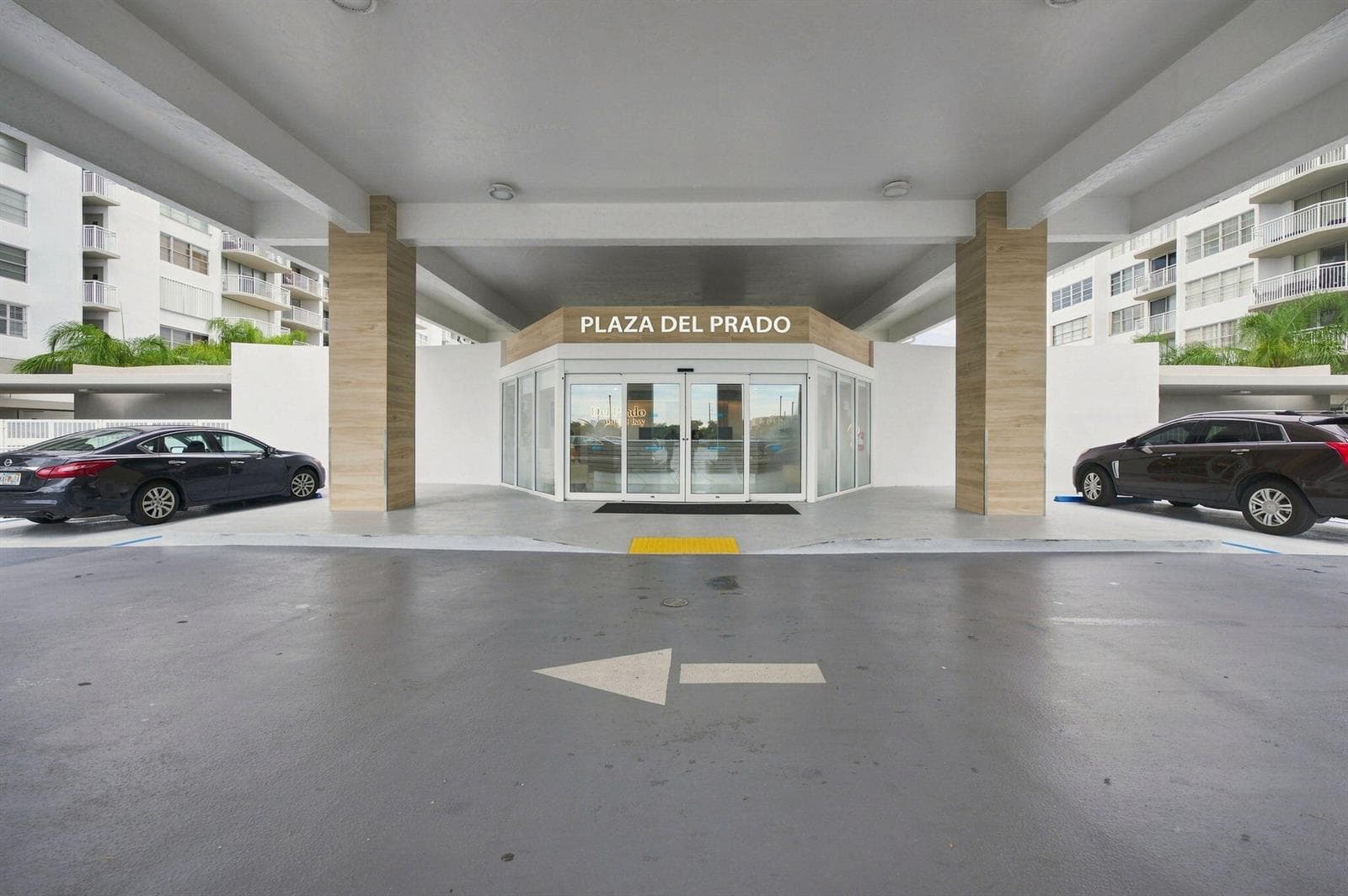 37-web-or-mls-18021-biscayne-blvd-901