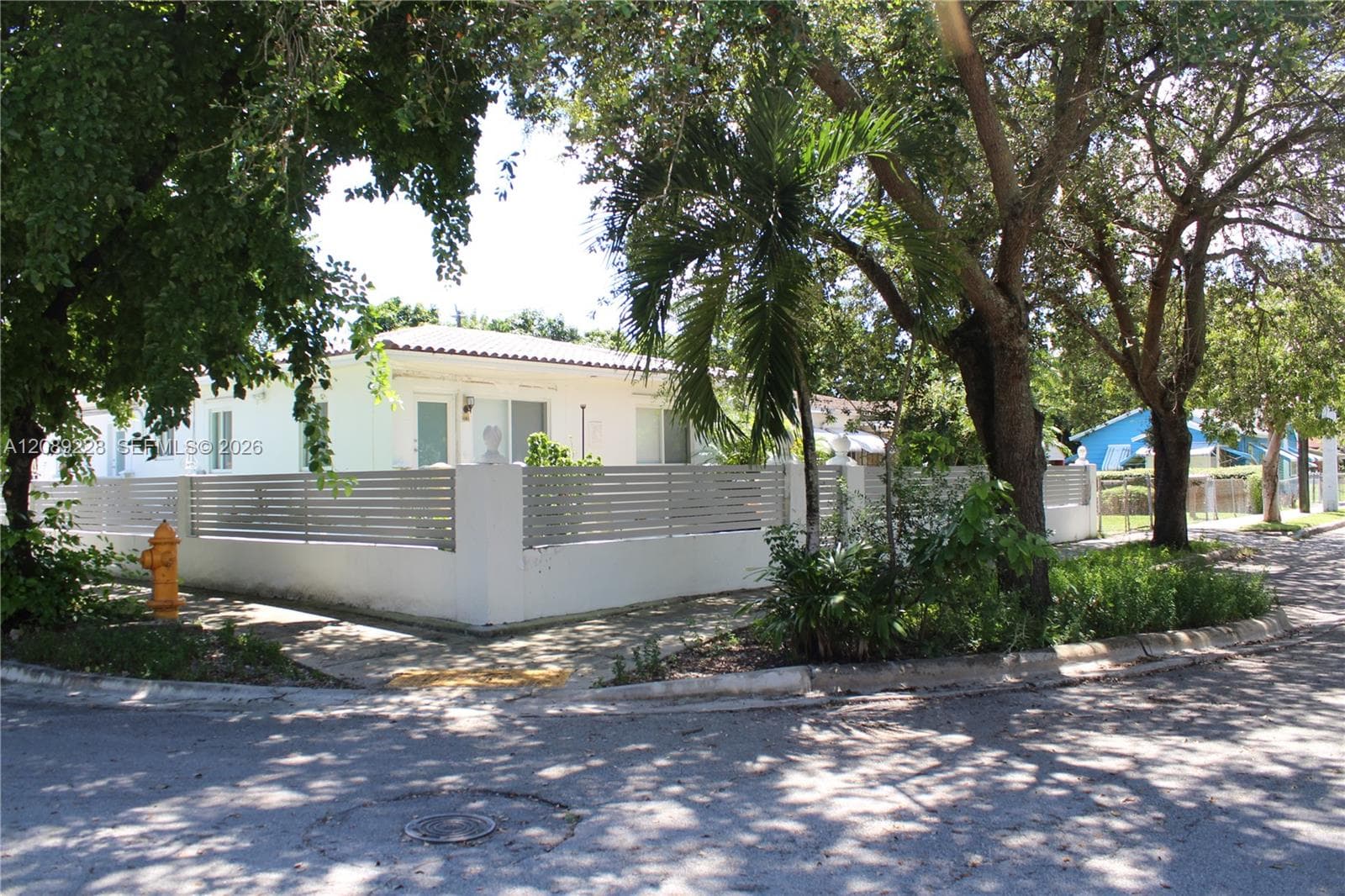 4141 NW 5th Ave photo 1