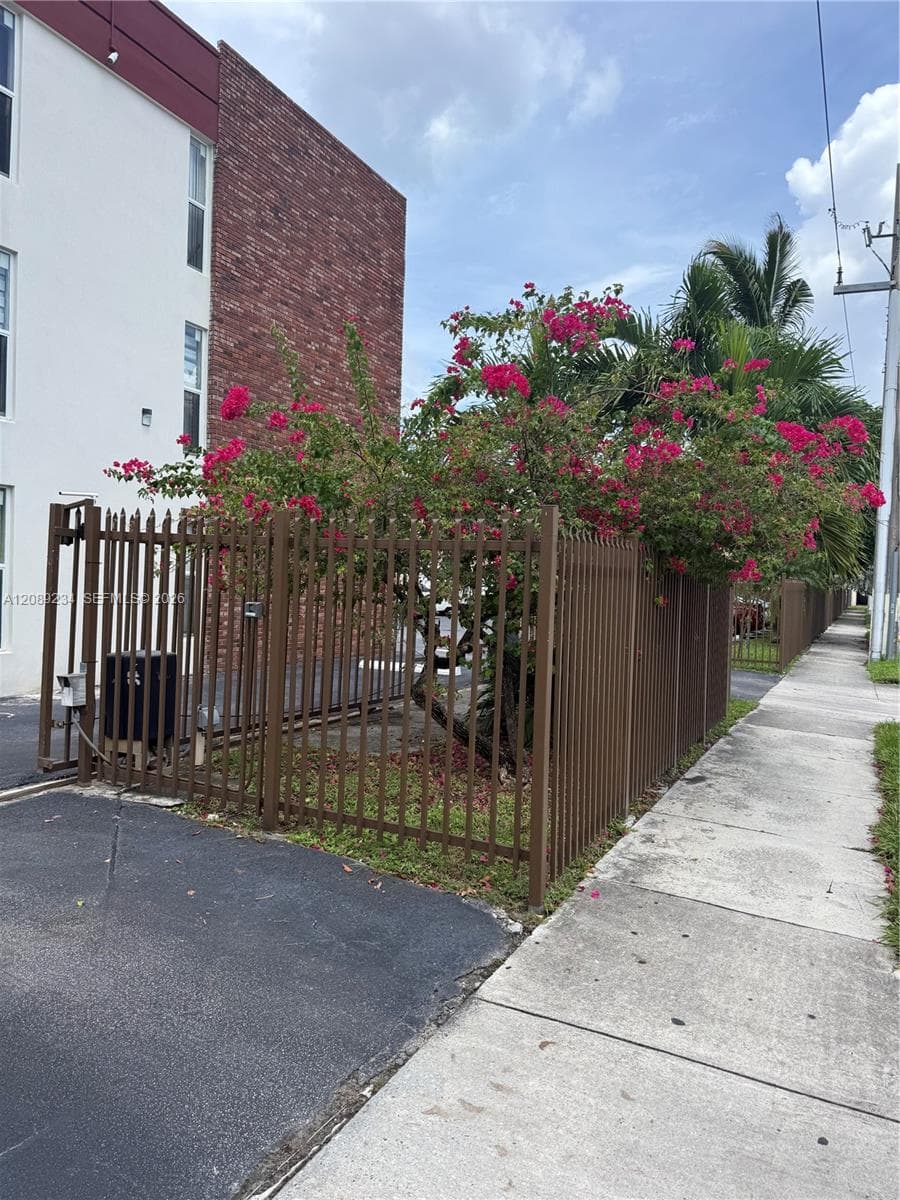Sanderling Apartments · #C31 in Miami - Photo 15