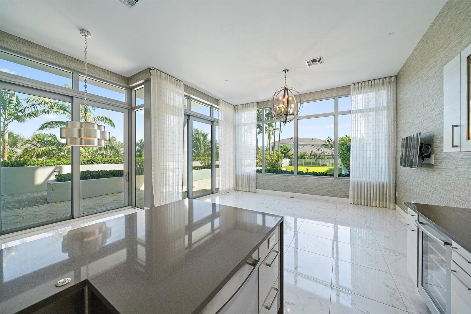 052-1WaterClubWay-301-NorthPalmBeach-SMA