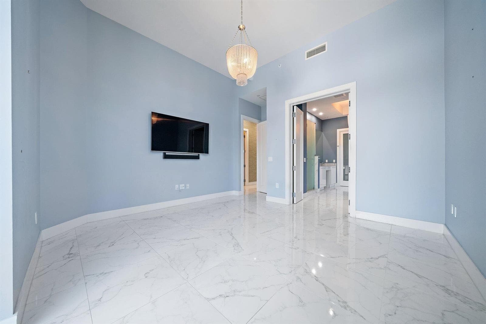065-1WaterClubWay-301-NorthPalmBeach-SMA