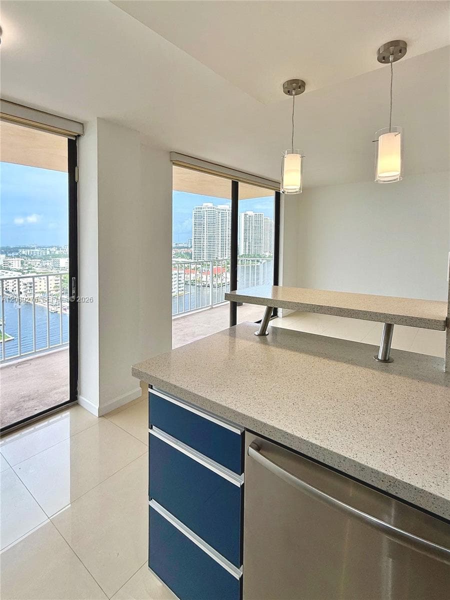 WINSTON TOWERS 700 · #1602 in Sunny Isles Beach - Photo 15