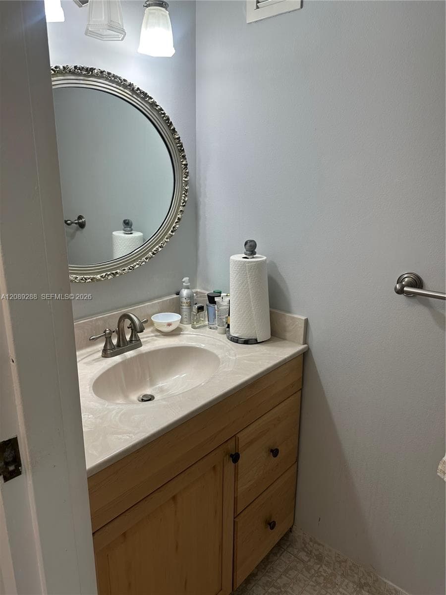 Oceanview Park · #627 in Hallandale Beach - Photo 13