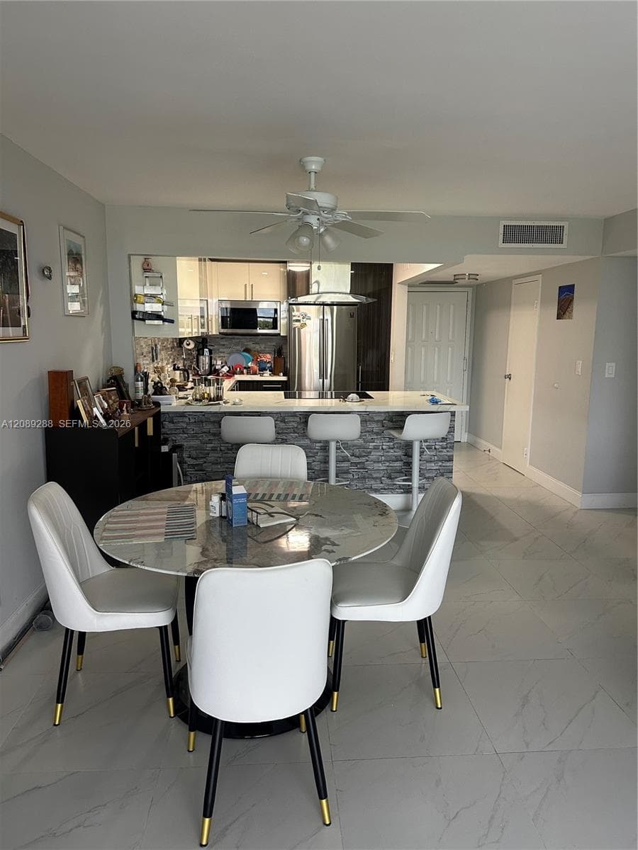 Oceanview Park · #627 in Hallandale Beach - Photo 7