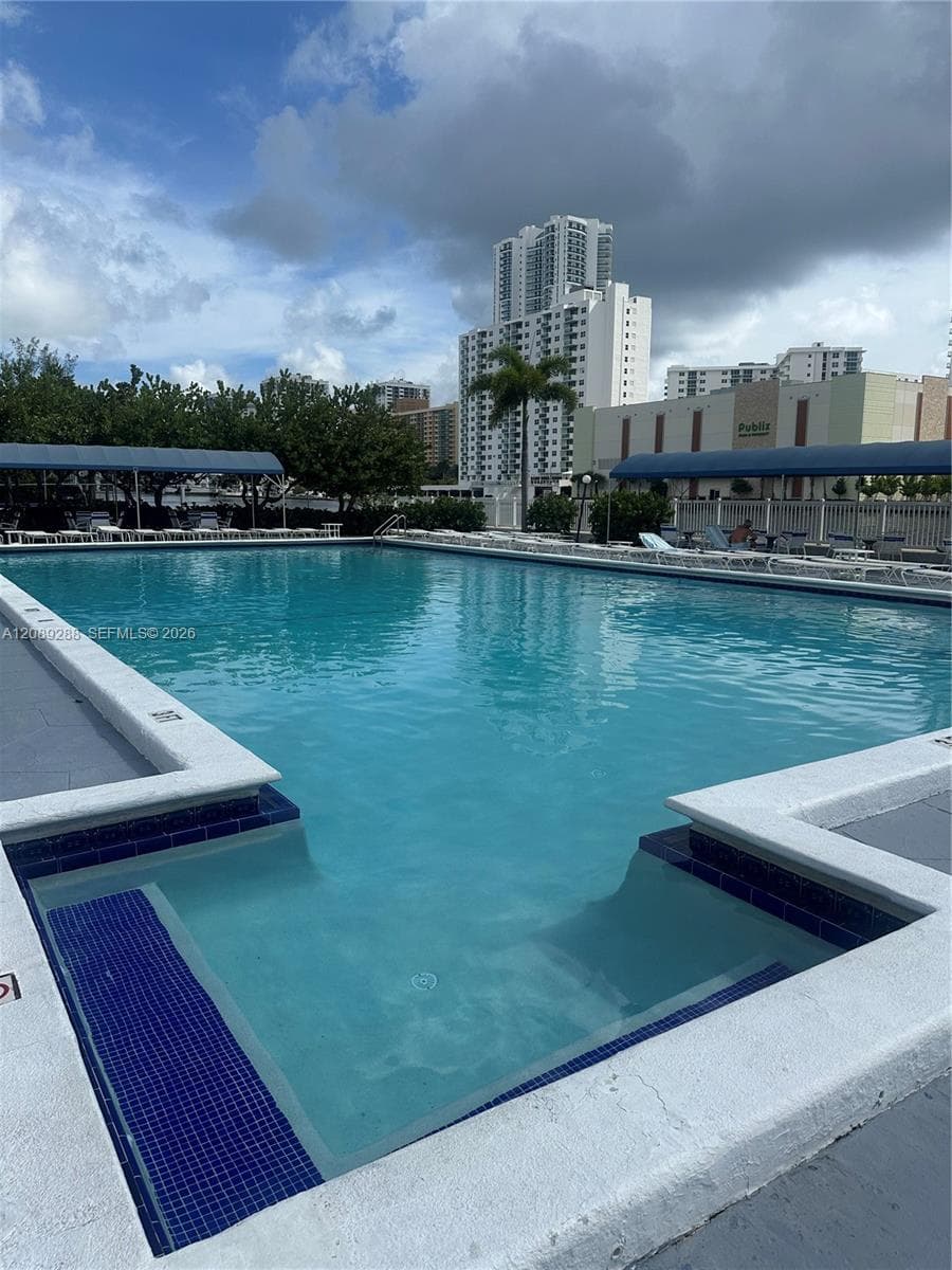 Oceanview Park · #627 in Hallandale Beach - Photo 3