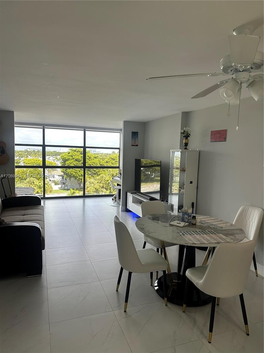 Oceanview Park · #627 in Hallandale Beach - Photo 9