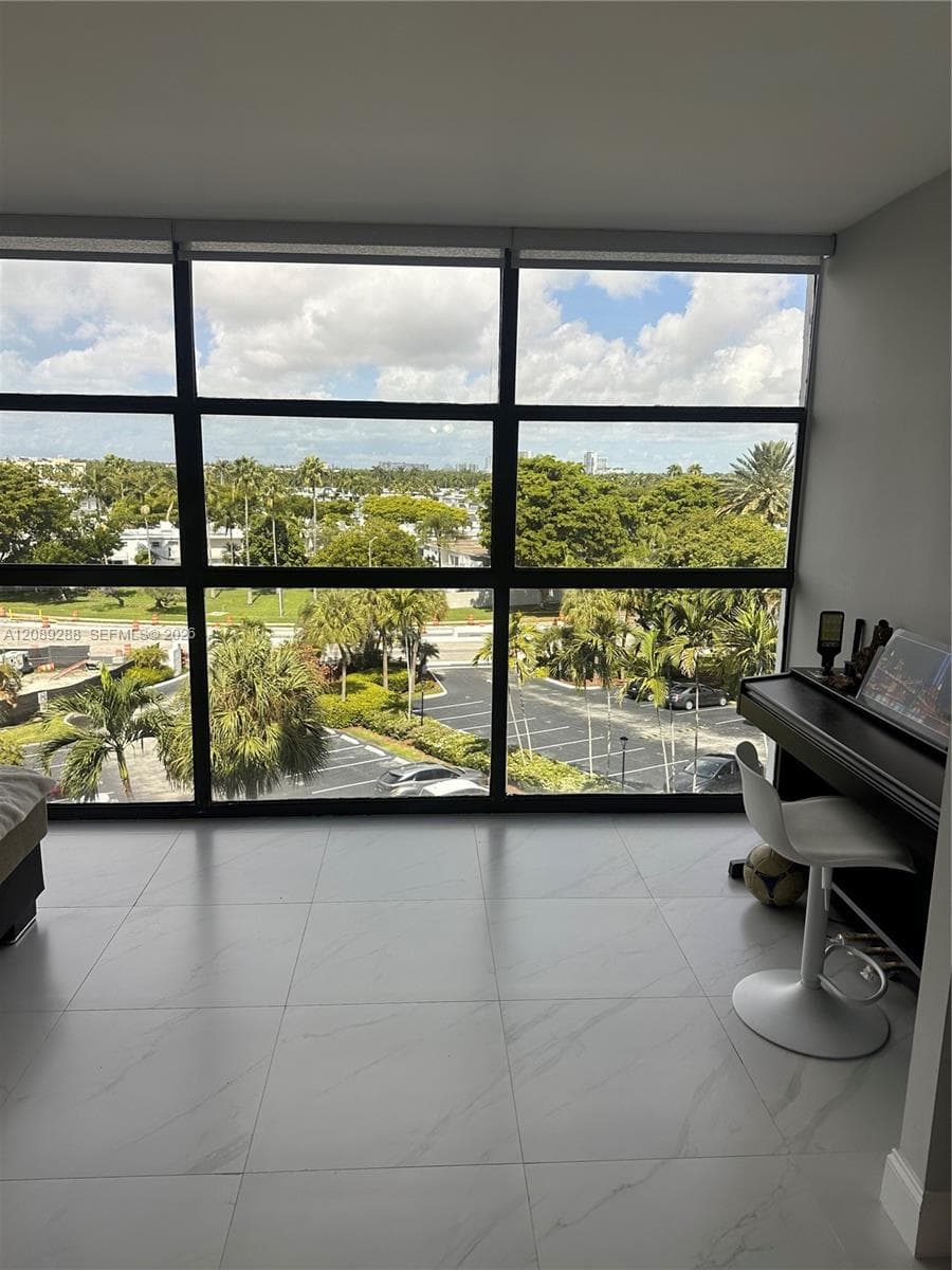 Oceanview Park · #627 in Hallandale Beach - Photo 10