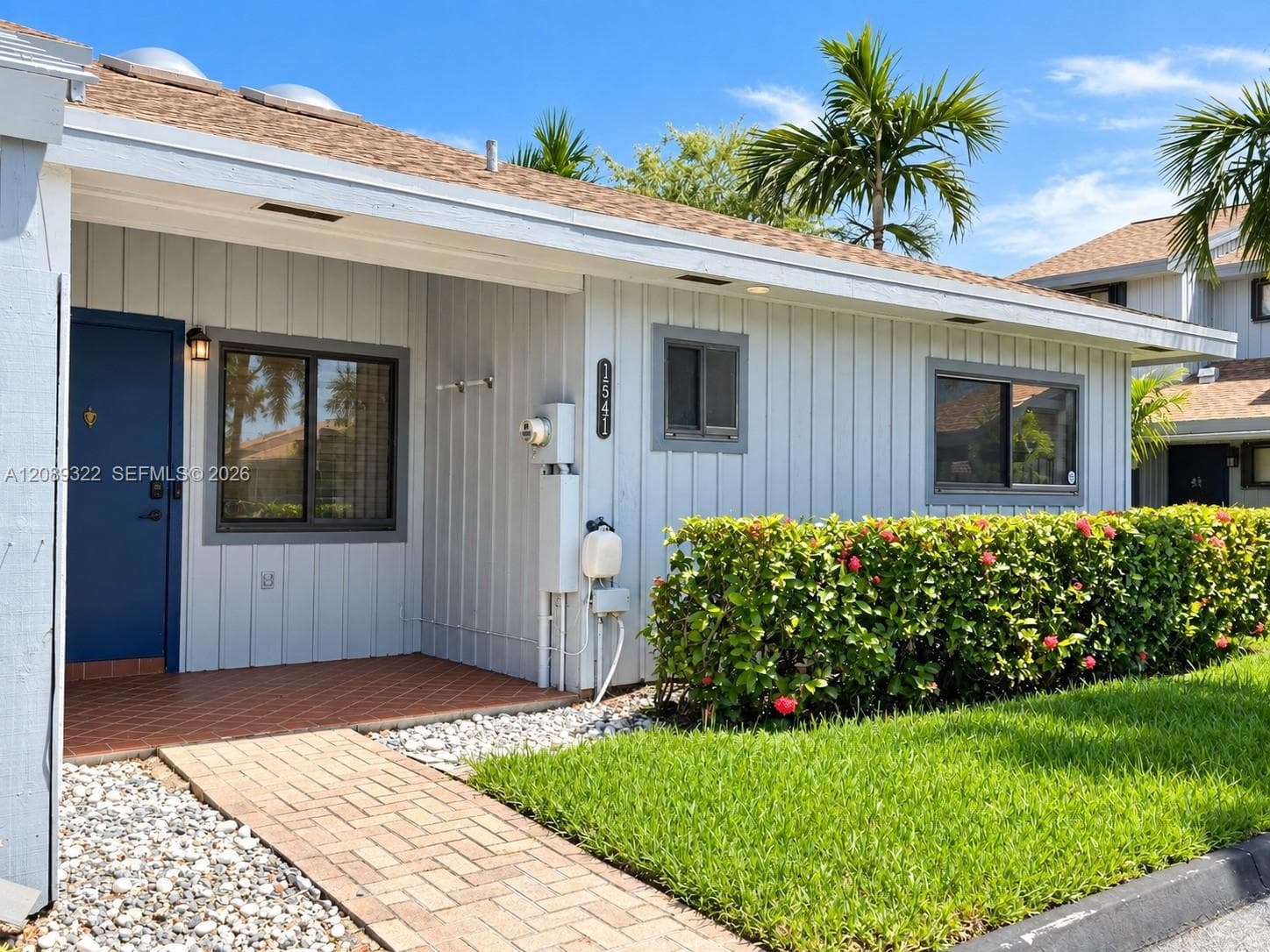 1541 N 14th Ter #1541 photo 1