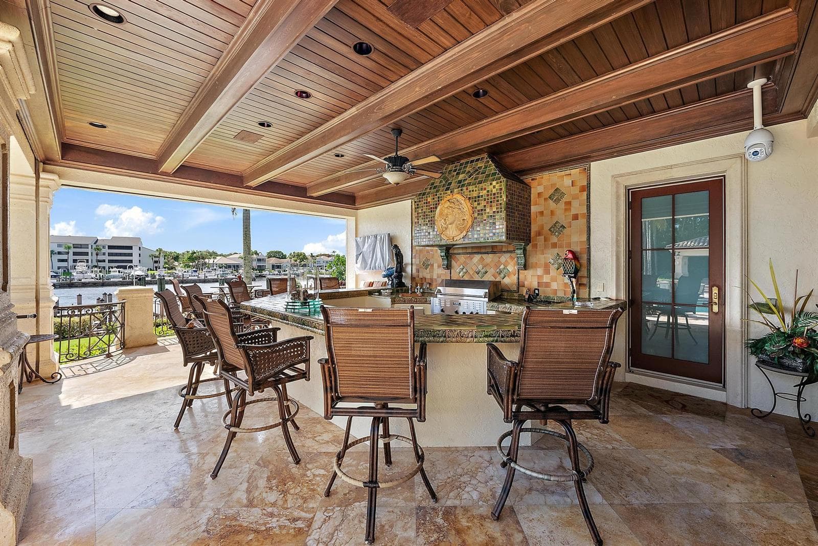2330 Seven Oaks Ln-26