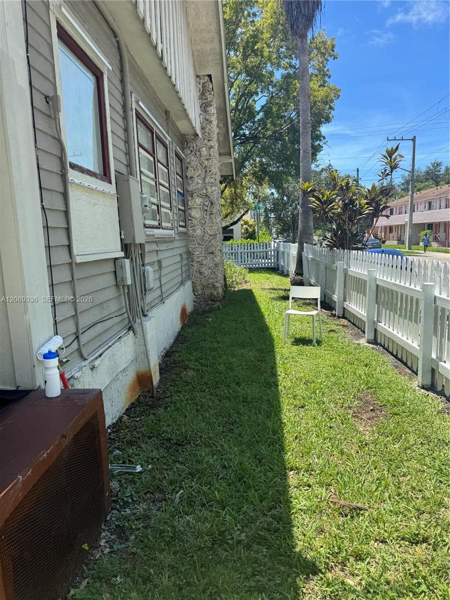 877 SW 2nd St #0 photo 46