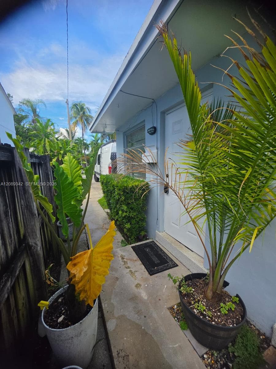 BISCAYNE SHORES CORR PLAT · #1530 in Miami - Photo 8