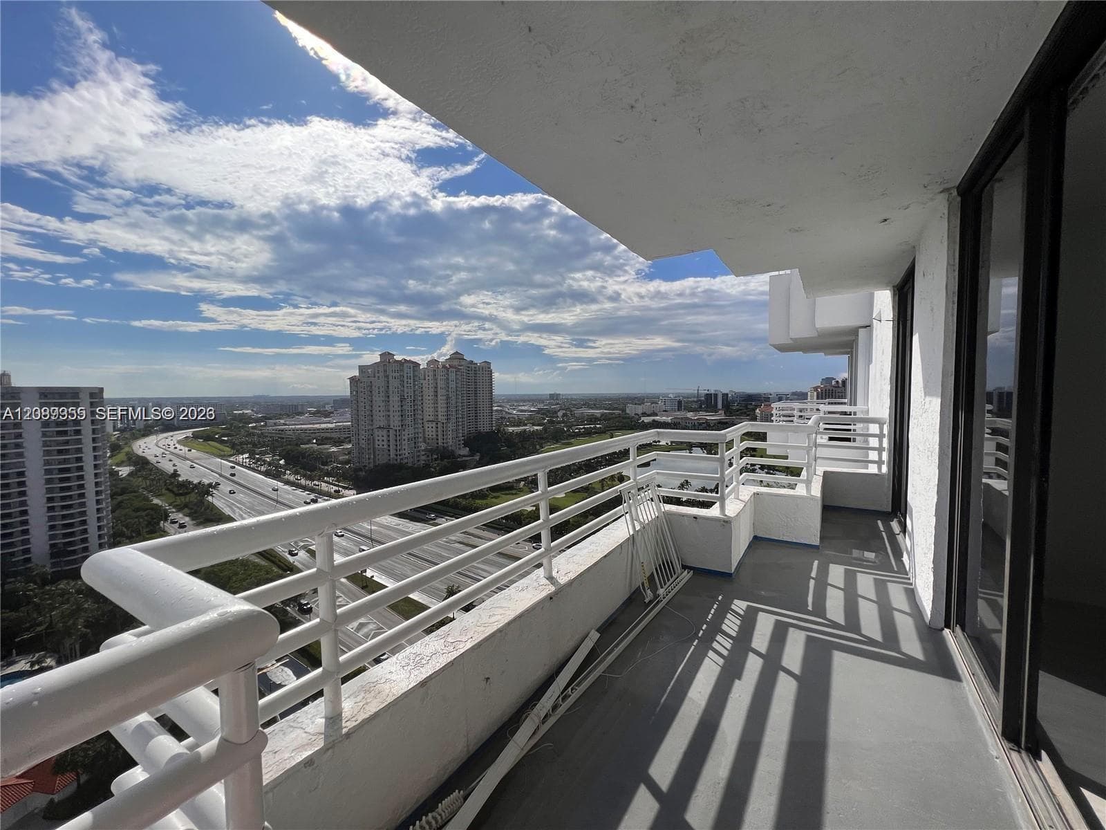 PARC CENTRAL AVENTURA EAS · #PH05 in Aventura - Photo 12