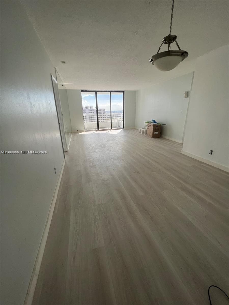 PARC CENTRAL AVENTURA EAS · #PH05 in Aventura - Photo 4